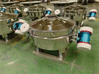 What are the benefits of using pneumatic conveying systems to transport mater...